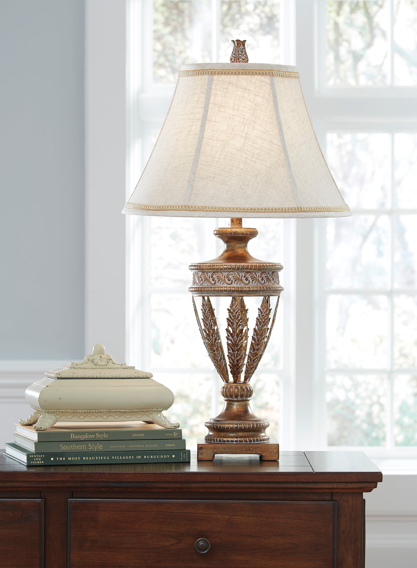Lavern Table Lamp