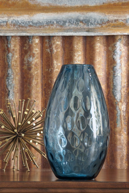 Davanand Vase
