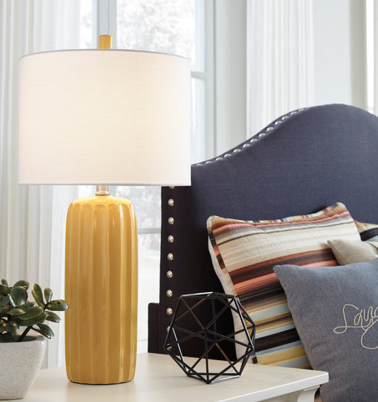 Adorlee Table Lamp