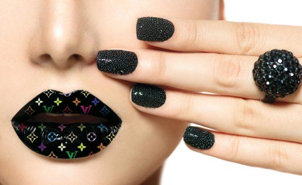 Design Her Lips - with Foil and Rhinestones