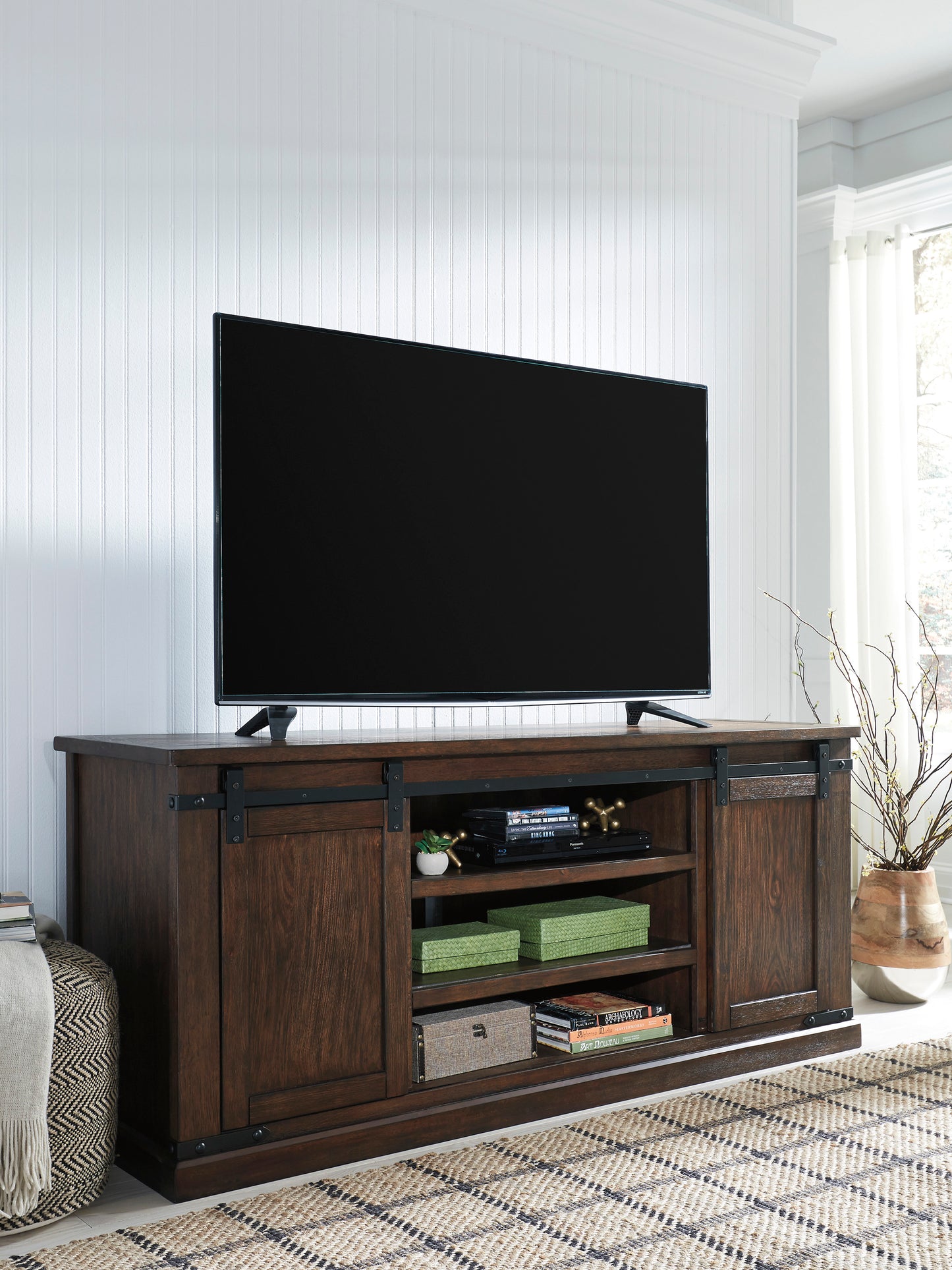 Budmore TV Stand